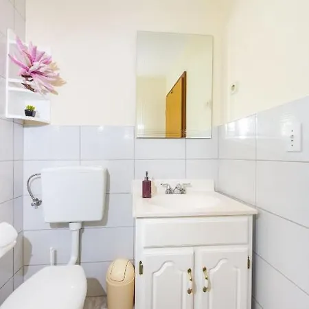 Apartment Nin Beach Nin