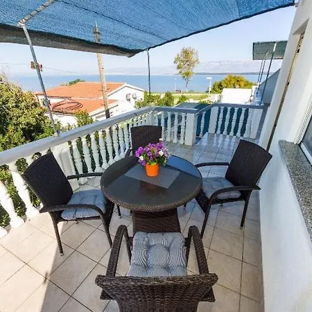 Apartment Nin Beach *