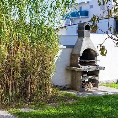 Apartment Nin Beach Nin