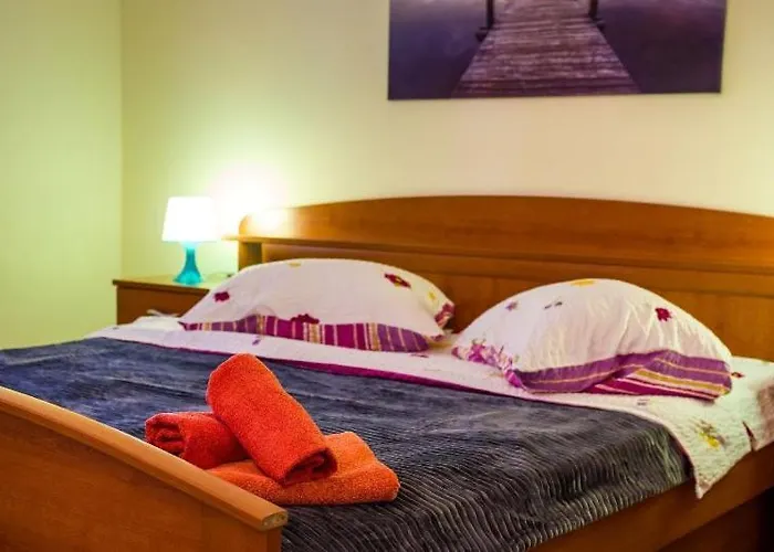 Apartment Nin Beach Apartman *