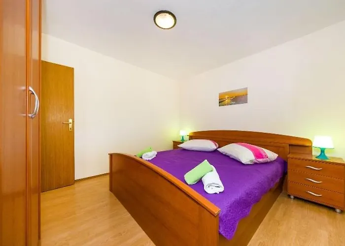 Apartment Nin Beach *