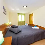 Apartment Nin Beach 아파트 닌