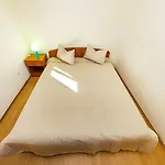Apartment Nin Beach