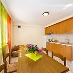 Apartment Nin Beach * 닌
