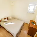 Apartment Nin Beach *