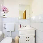 Apartment Nin Beach ニン