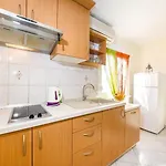 아파트 Apartment Nin Beach 닌
