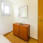아파트 Apartment Nin Beach 닌