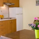 Apartment Nin Beach アパート ニン