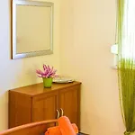 Apartment Nin Beach * 닌