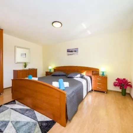 Apartment Nin Beach Апартаменты Нин