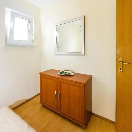 Апартаменты Apartment Nin Beach Нин