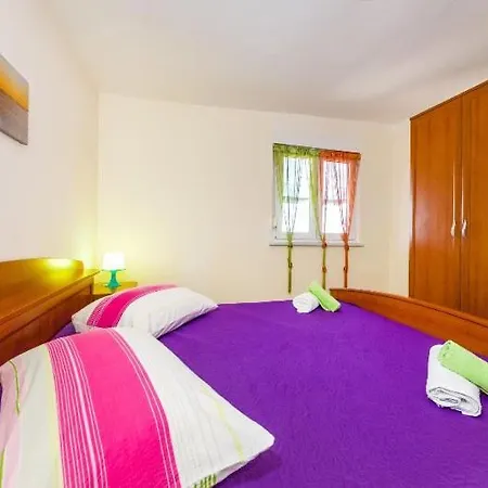Apartment Nin Beach Апартаменты *