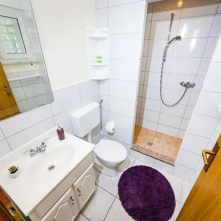 Apartment Nin Beach Нин