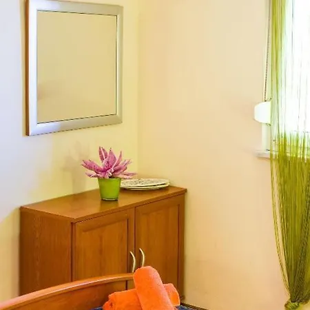 Apartment Nin Beach * Нин