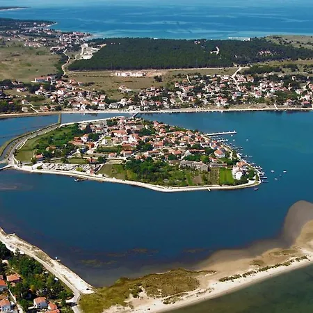 Apartament Apartment Nin Beach