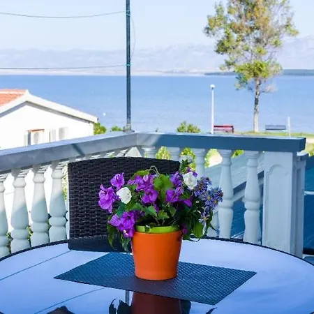 Апартаменты Apartment Nin Beach