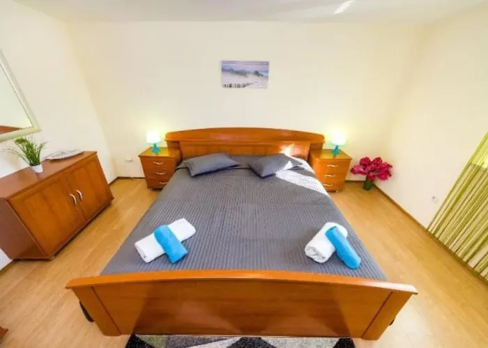Apartment Nin Beach Apartman