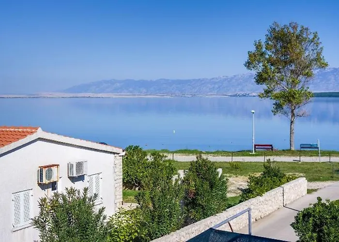 Apartment Nin Beach Nin