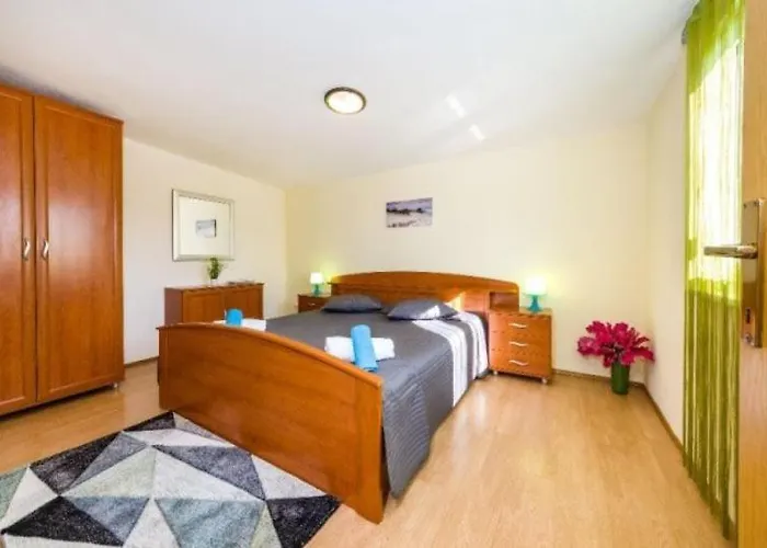 Apartment Nin Beach Apartman Nin