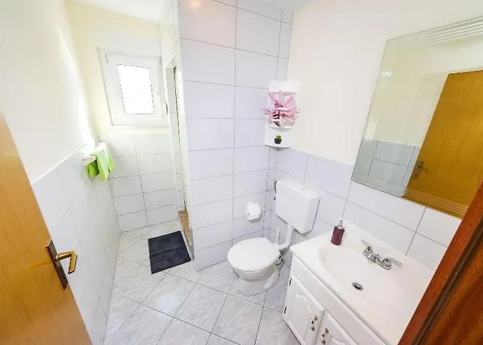 Apartment Nin Beach Nin